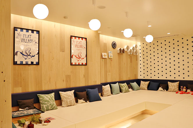 写真:親子向けのカフェスペース