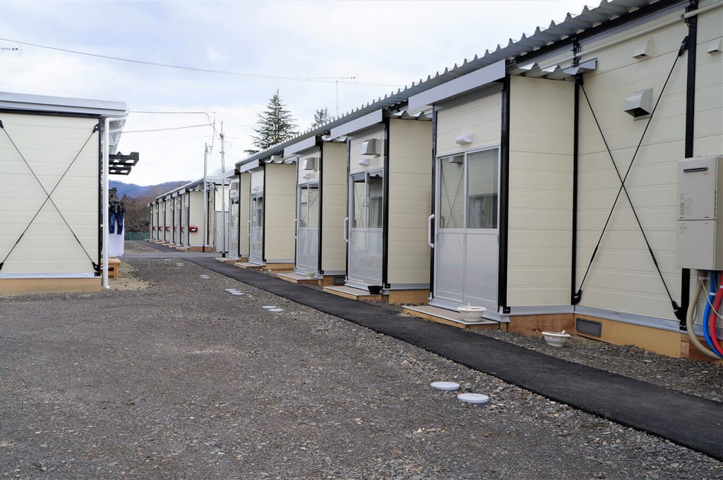 写真:金山地区にある仮設住宅