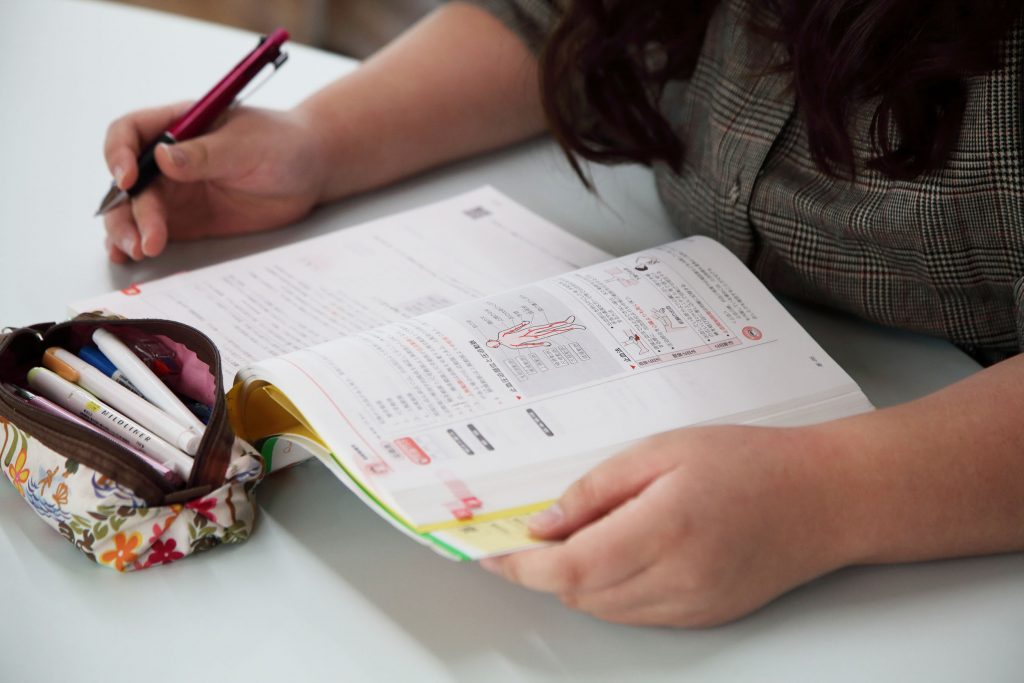 写真:勉強をしている様子