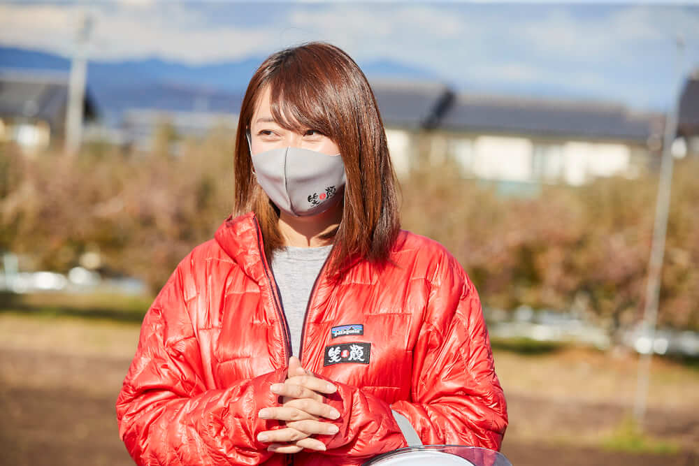 写真:インタビューに答える山本さん