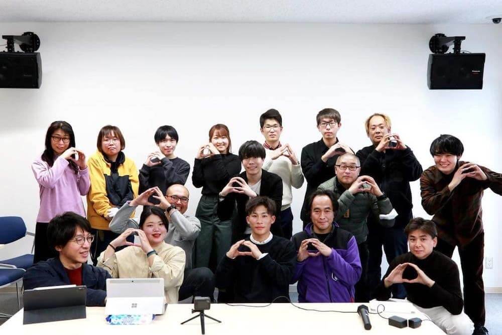 写真:ワークショップの最終日の参加者、テーマオーナー、運営者による記念撮影