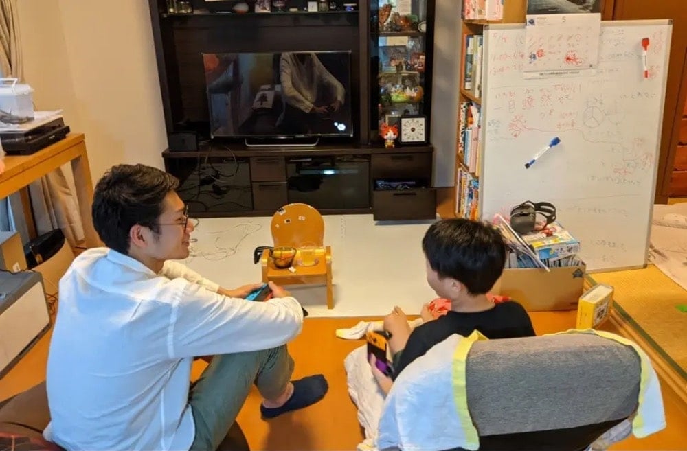 画像:室内で話すバディズ