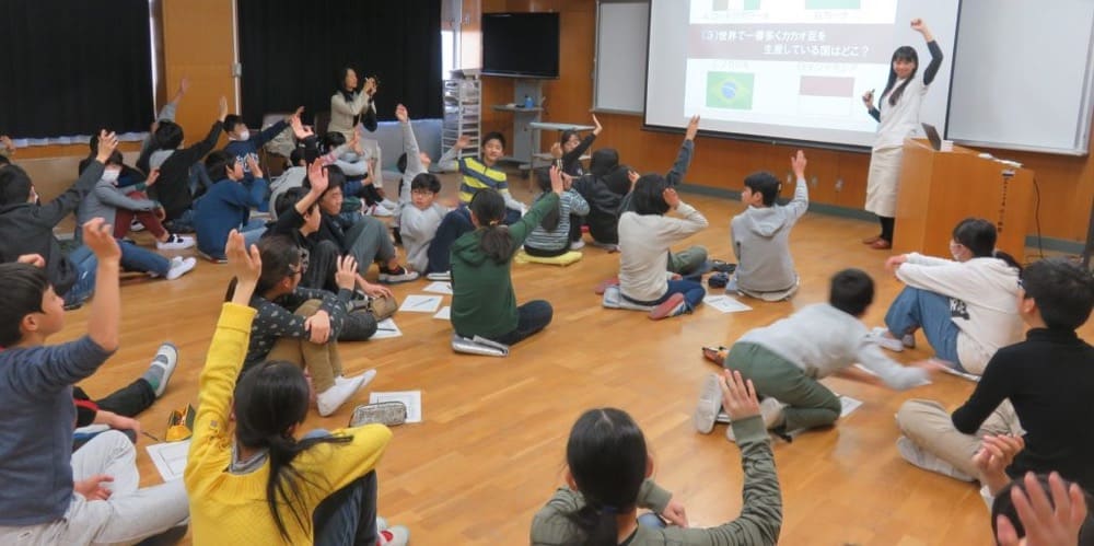 小学校での講演会の模様