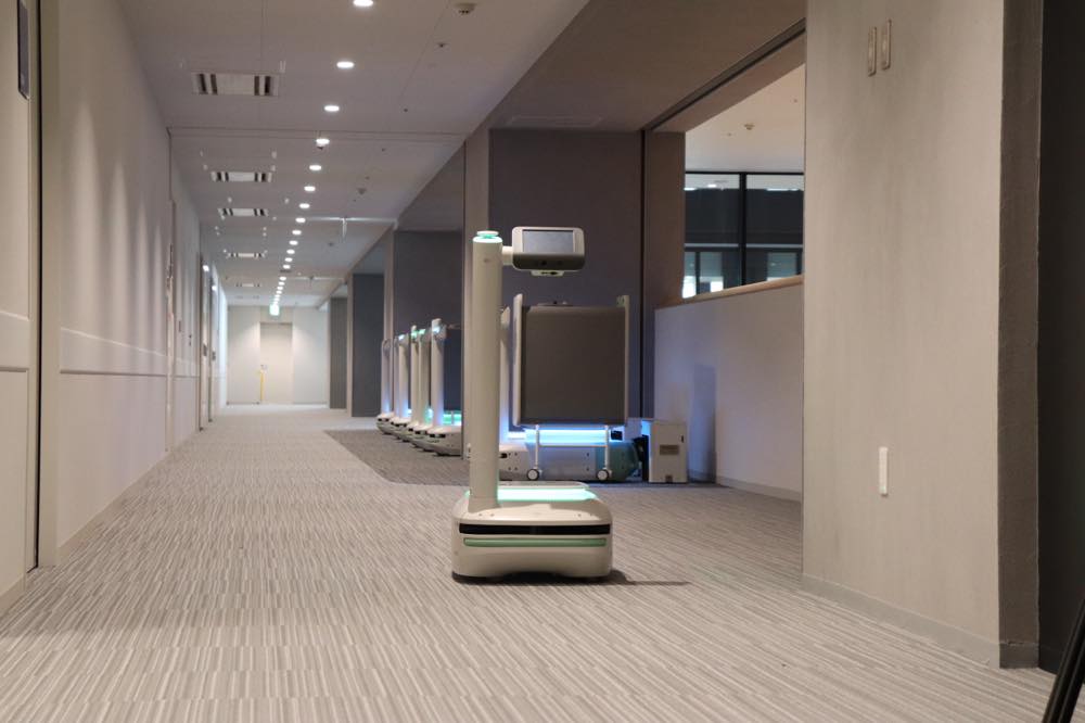 病院で薬剤などを搬送するロボットPotaro