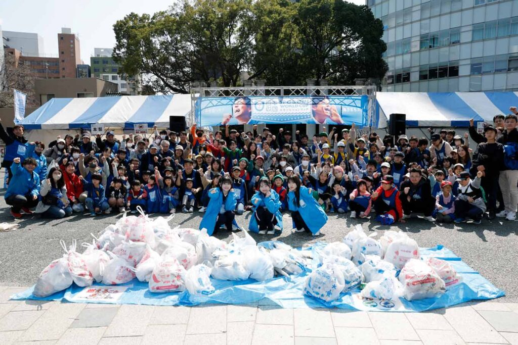 写真：SPOGOMI WORLDCUP エキシビションマッチ参加者の集合写真。