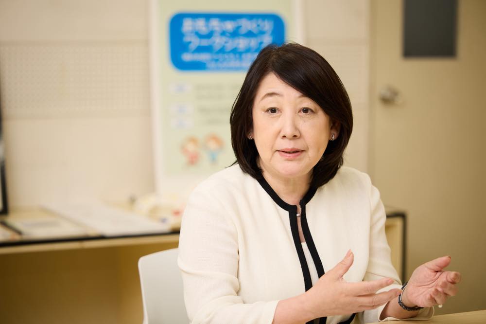 インタビューに答える石川さん