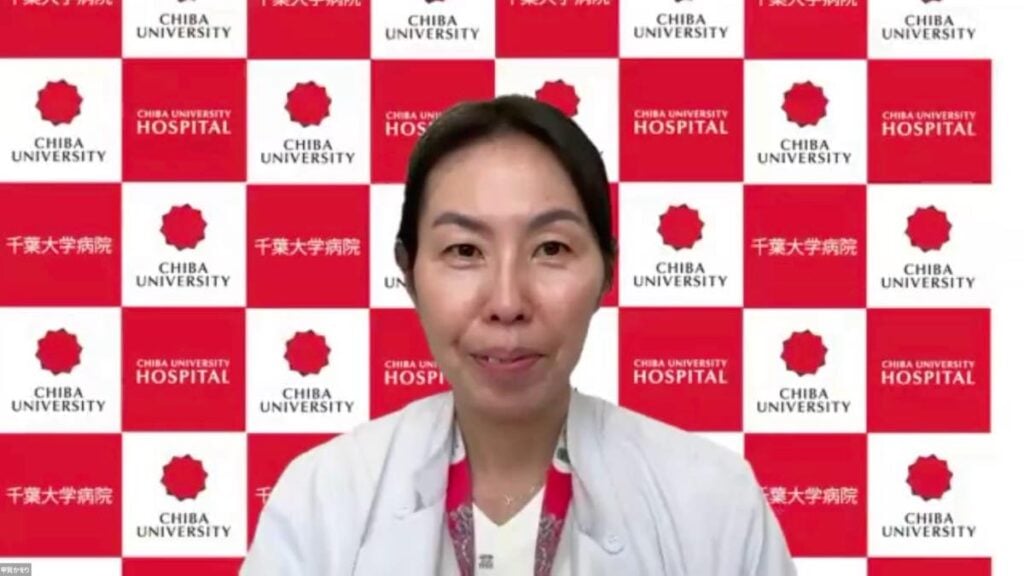 オンラインで取材に応じる甲賀さん