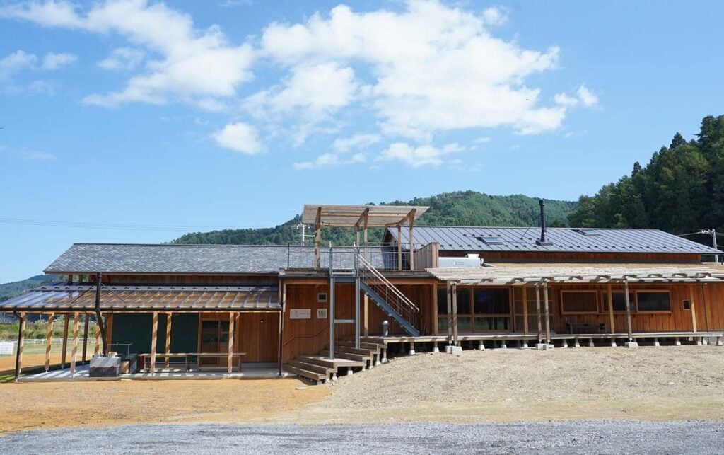 写真:渚の交番 石巻MORIUMIUS MARINE & FOOD施設外観